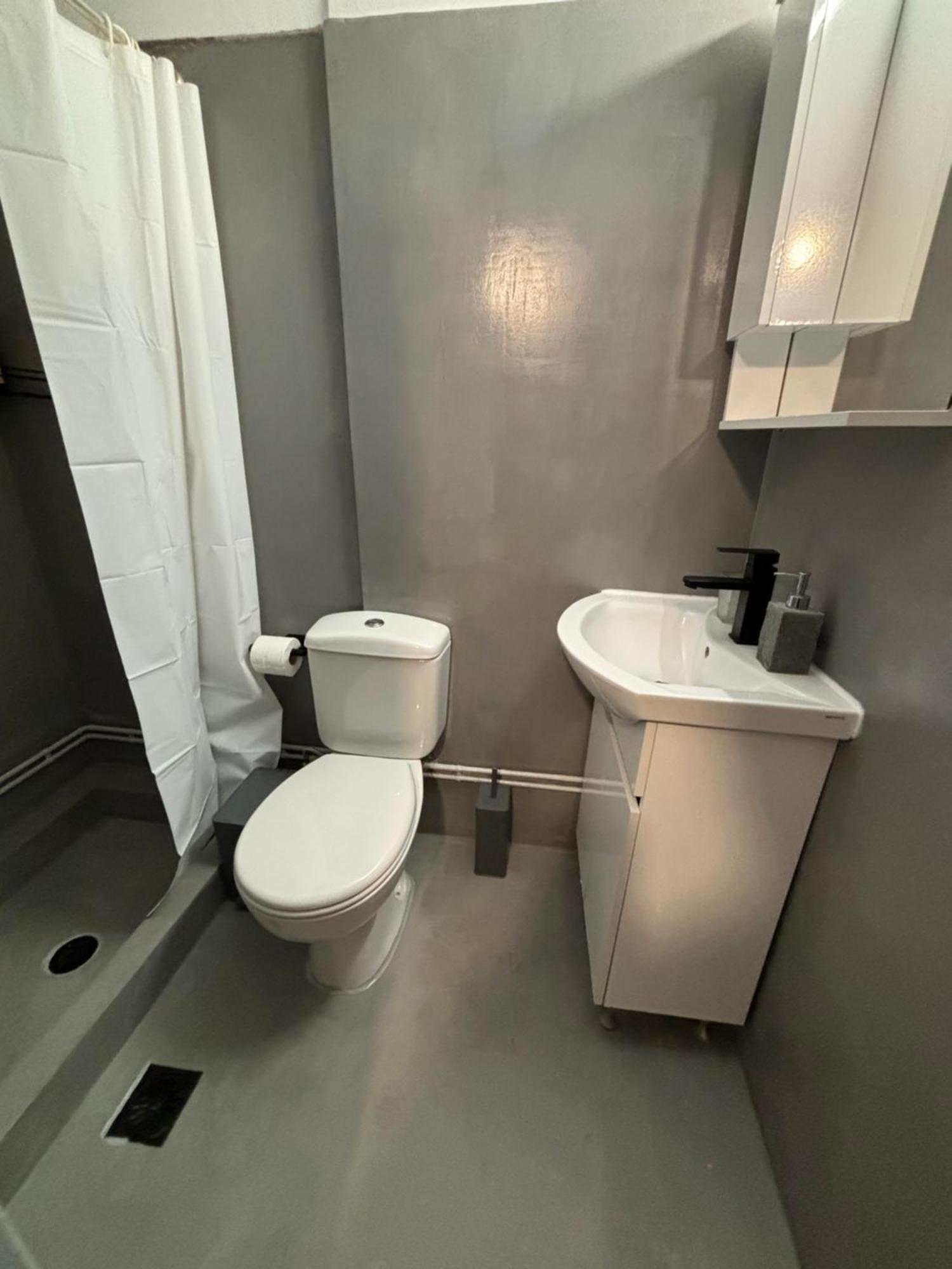 Jacuzzi Studio Close To Athens Airport!! Pallini  Exterior photo