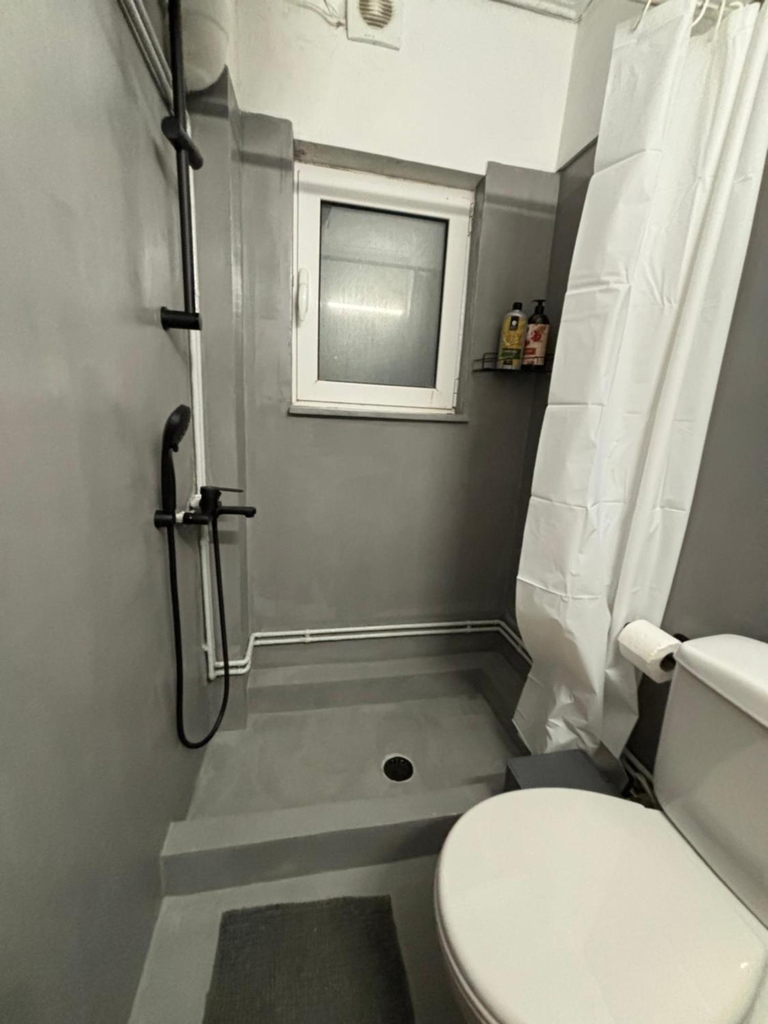 Jacuzzi Studio Close To Athens Airport!! Pallini  Exterior photo
